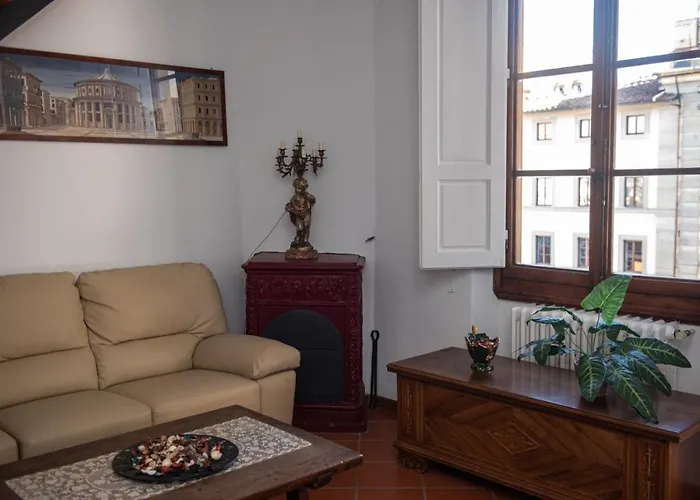 Medici Chapels Apartment, Near The Duomo!! Florence